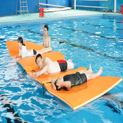 12*6 Pads de água flutuantes em emolduramento OEM ODM XPE espuma lago flutuantes para equipamentos de esportes aquáticos