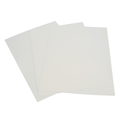 Revestimento isolador à prova de umidade para pisos de vinil no processo de produção de composição-extrusão-espuma de betão