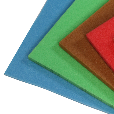 Isolamento térmico Folha de espuma IXPE para absorção de água ≤ 0,1% e espessura de 0,5-12 mm a 100 mm